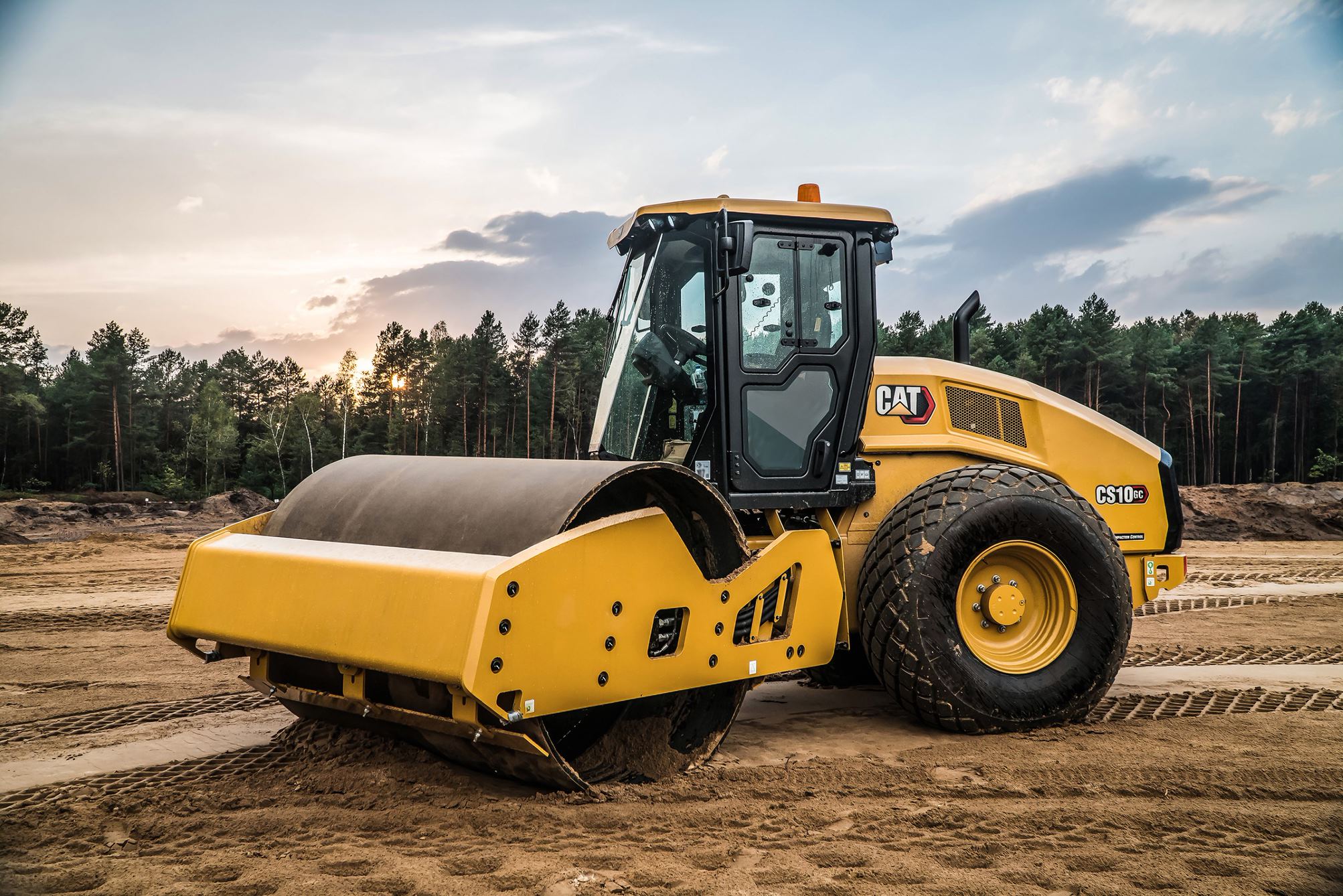 Caterpillar retains top spot as world's largest manufacturer of construction  equipment - Rock to RoadRock to Road